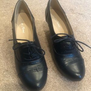 Navy Blue Dolce Nome heeled Oxford US Size 8.5